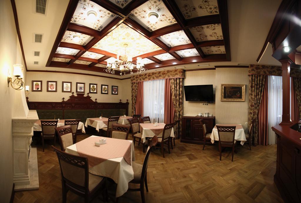 Villa Stanislavskyi Hotel Lviv Exterior photo