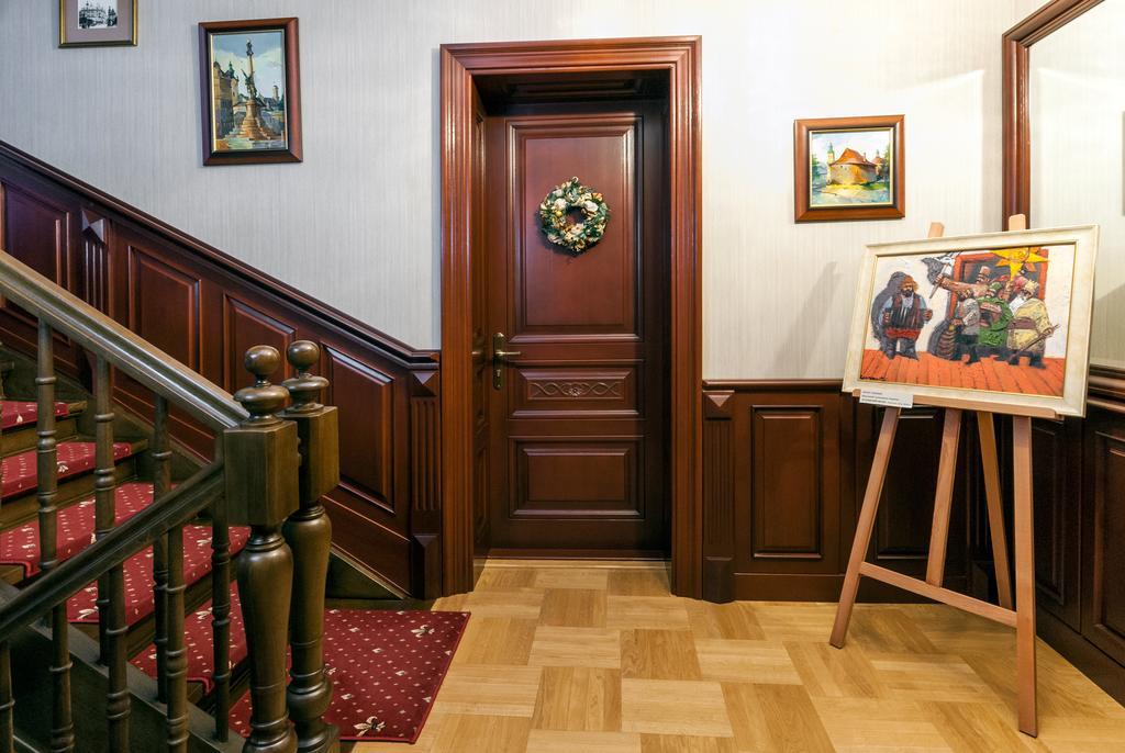 Villa Stanislavskyi Hotel Lviv Exterior photo
